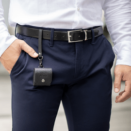 Coque Apple Airpods en cuir véritable fabriquée à la main avec sangle, Noir